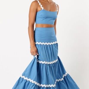 Blue Tiered Maxi Skirt and Top with White Trim, sz L, NWT